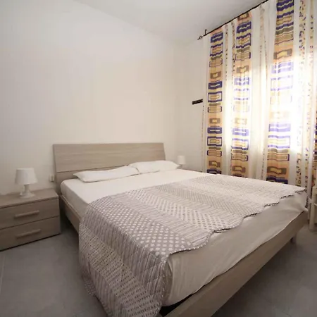 Apartment In 25073